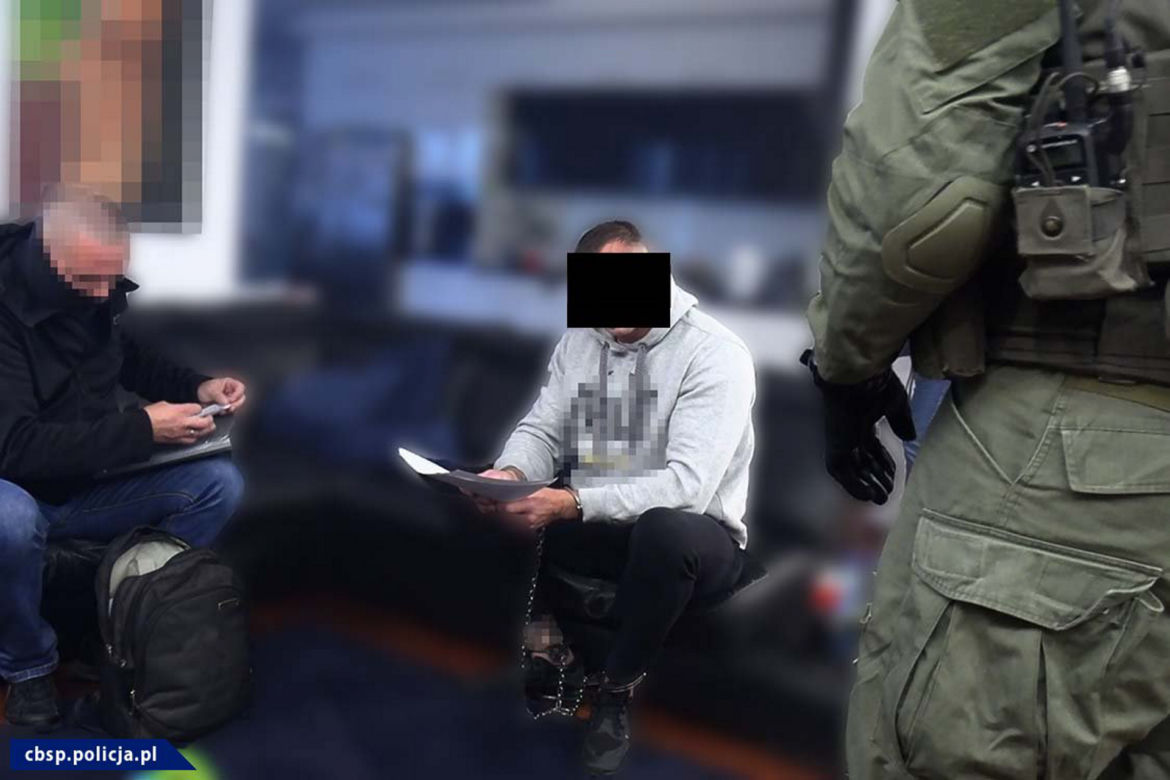Kilkanaście osób zatrzymanych. Policjanci CBŚP rozbili narkotykową szajkę