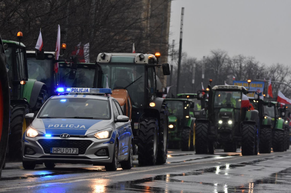 Protest rolników 2024. Ciągniki rolników blokują wjazdy do Poznania
