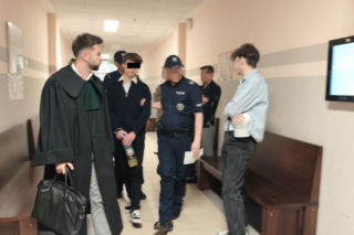Jechał pod wpływem alkoholu, rozbił mercedesa o słup. 18-letnia Ania zginęła na miejscu
