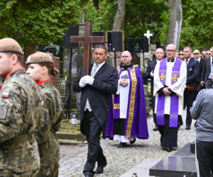 Oni pamiętali o Janie Fryczu. Biało-czerwone wieńce