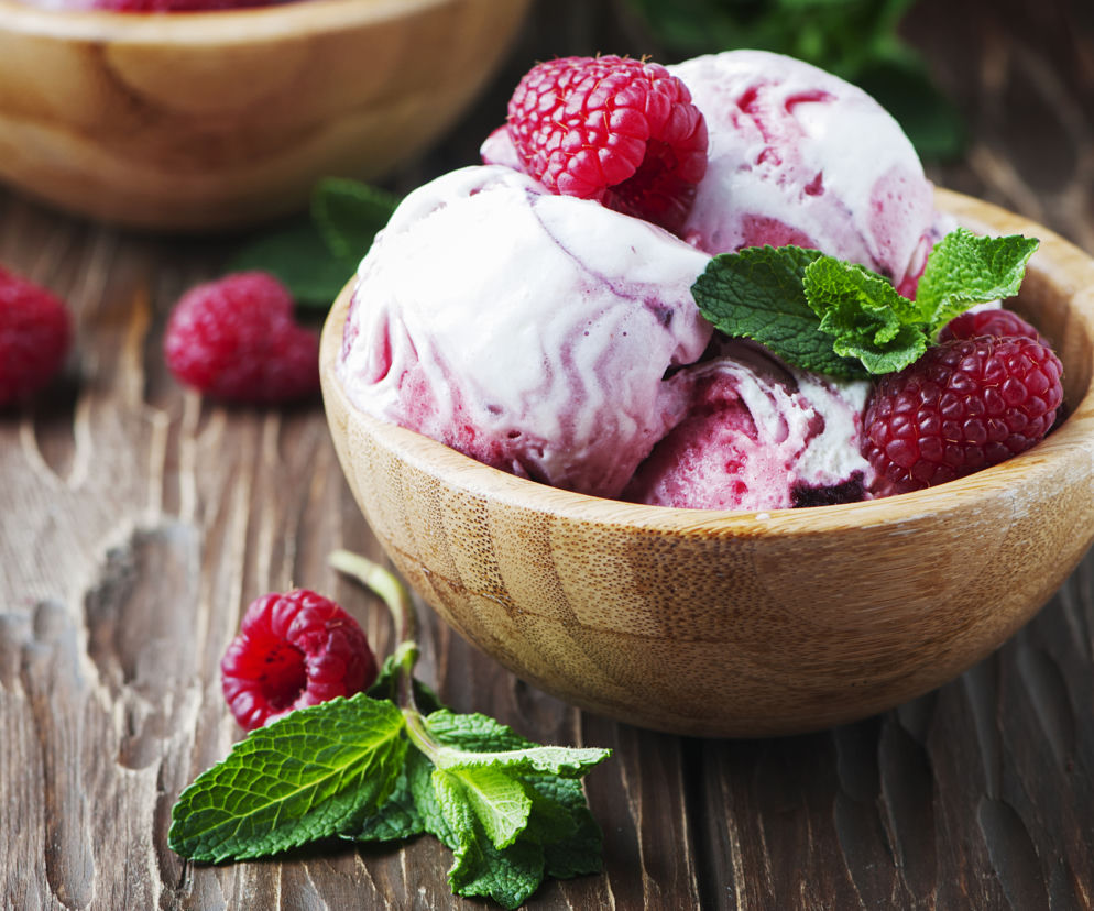 sorbet-malinowy-przepis-na-orzezwiajacy-deser-i-ananasowy.jpg