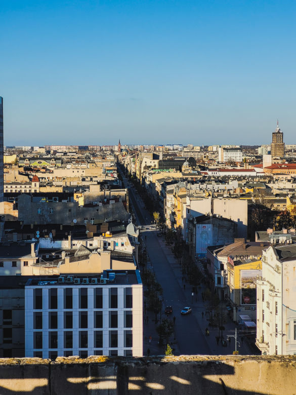 Opuszczony biurowiec "Centralu" odkrywa swoje tajemnice 