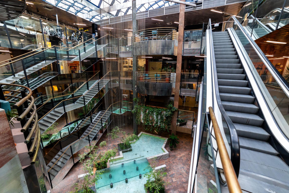 Centrum handlowe Panorama w Warszawie - tak wyglądał luksus lat 90. Zobacz zdjęcia