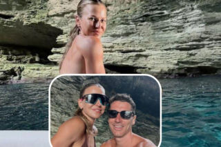 Anna Lewandowska w maciupeńkim bikini pręży się na łódce. W tle Robert z sześciopakiem