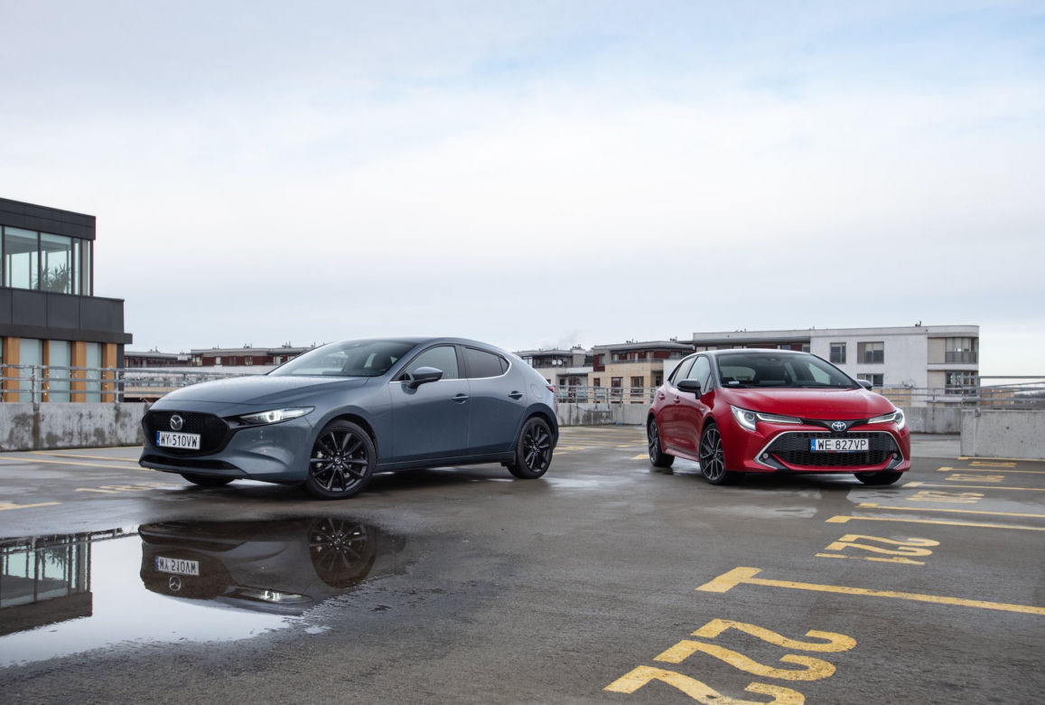 Toyota Corolla 2.0 Hybrid Dynamic Force 184 KM e-CVT vs Mazda 3 Skyactiv-X 180 KM 6MT AWD