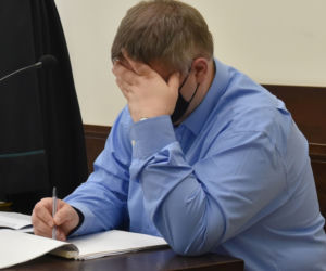 Toruński prokurator internetowym trollem