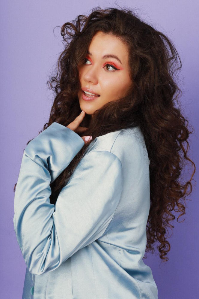 Karolina Szczurowska przedstawia utwór na Eurowizję 2026. "Nie bój się" wygra preselekcje?