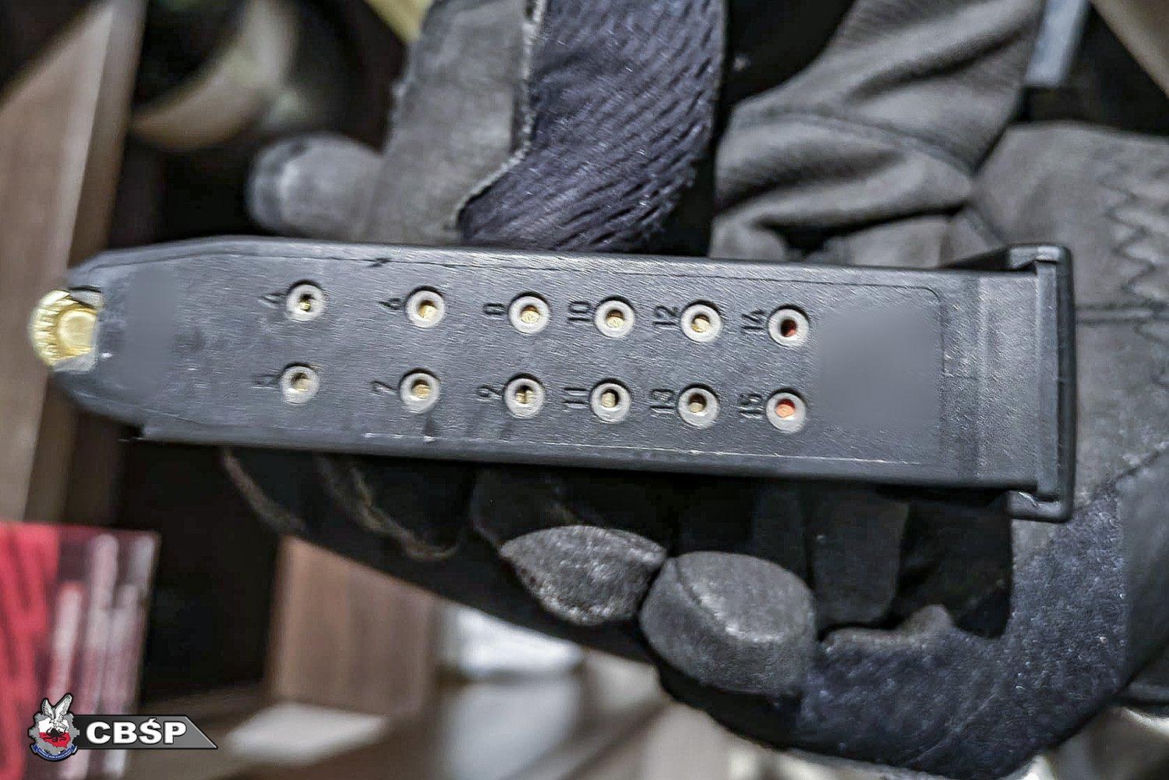 AK-47, pistolet Glock, tysiące tabletek, a to nie wszystko. Spektakularna akcja CBŚP w Krakowie