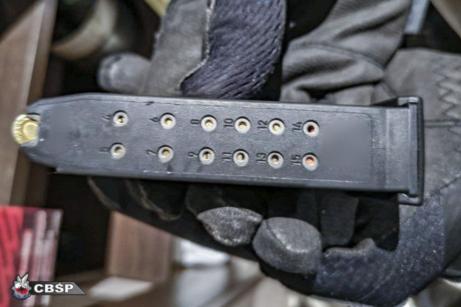 AK-47, pistolet Glock, tysiące tabletek, a to nie wszystko. Spektakularna akcja CBŚP w Krakowie