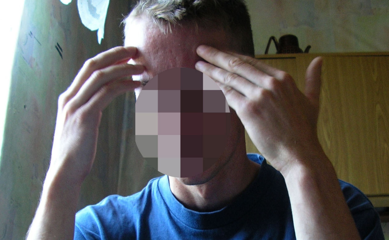 Umówił się z dziewczyną, przeżył horror. Zgotowali Darkowi piekło w maluchu