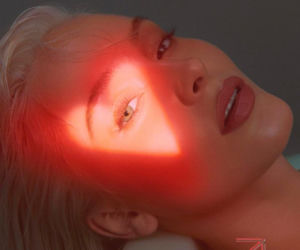 Zara Larsson - Love Me Land