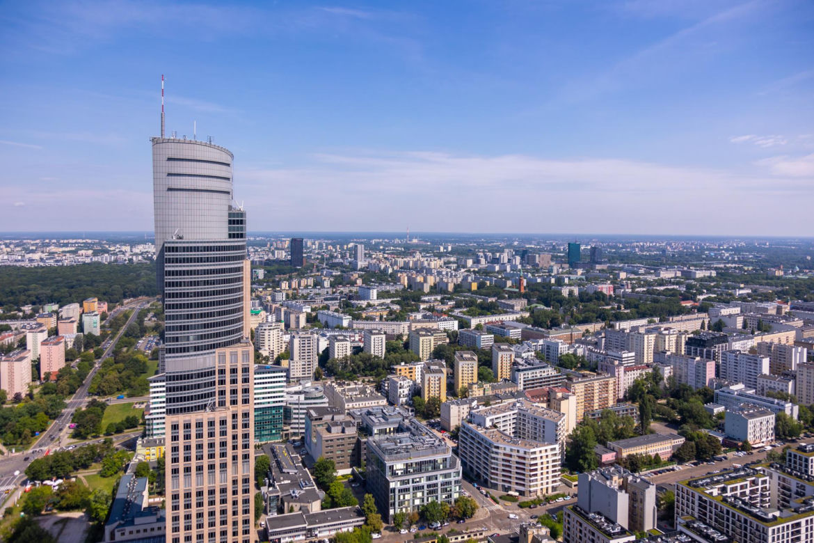 Skyline Warszawy. Widok 40.piętra z The Bridge na Woli