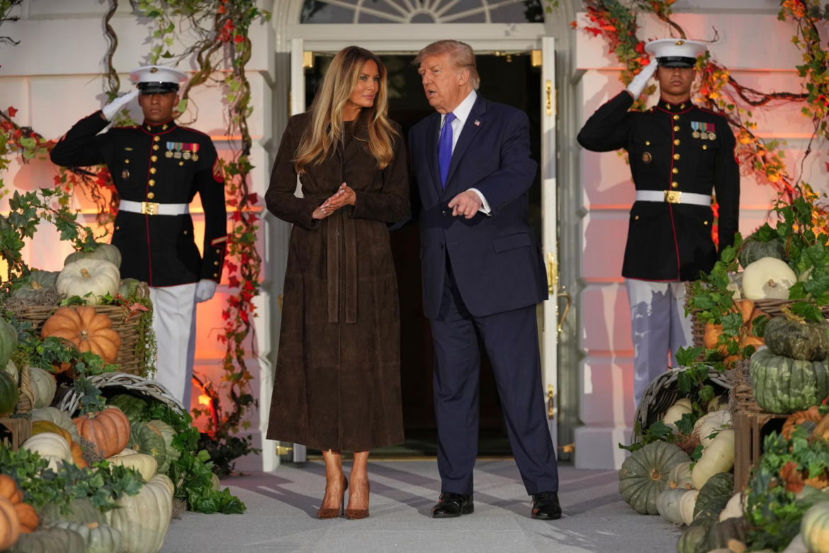 Cukierek albo psikus! Trump zaskoczył pod Białym Domem