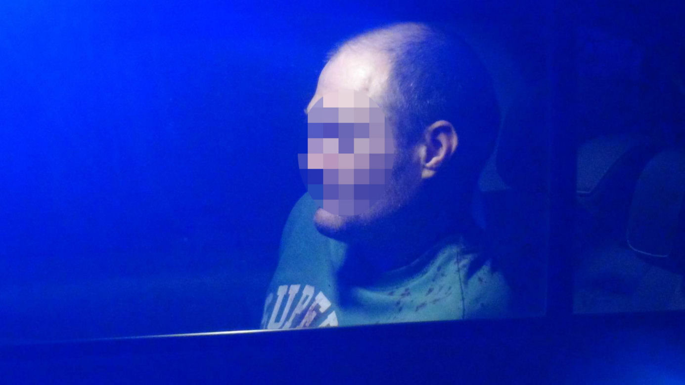Nocna awantura na Powiślu. W ruch poszły butelki i broń