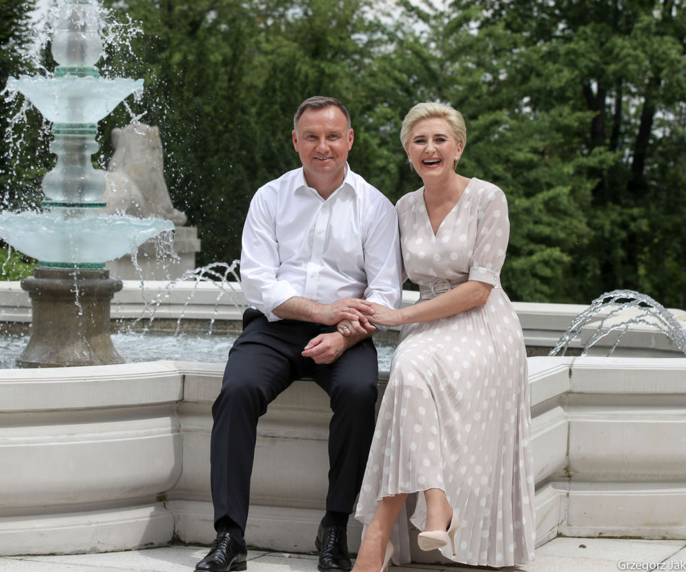 Światowy Dzień Pocałunku. Tak CAŁUJE Andrzej Duda. Agata Duda ONIEMIAŁA z zachwytu