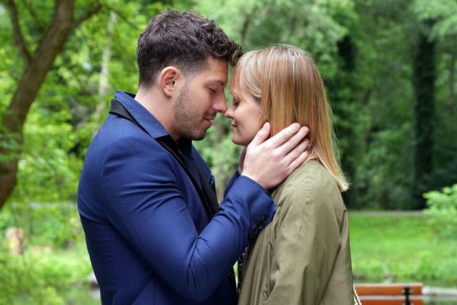 Barwy szczęścia odc. 3270. Justin (Jasper Sołtysiewicz), Ola (Michalina Robakiewicz)