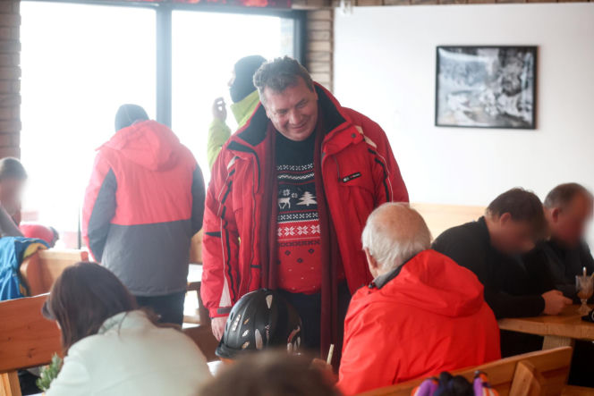 Michał Wójcik z PiS szaleje na nartach