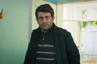 Panna młoda, odcinek 24: Engin rozpoczyna walkę o uwolnienie Cemila z aresztu