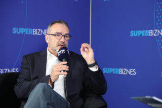 Prof. Czech: Szczepienia to inwestycja. Chronią pensję i gospodarkę