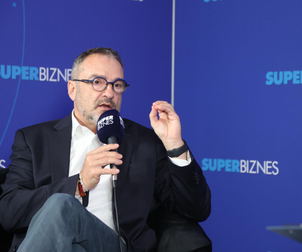 Prof. Czech: Szczepienia to inwestycja. Chronią pensję i gospodarkę