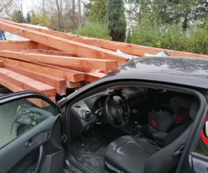 Ogromne bale przebiły AUDI