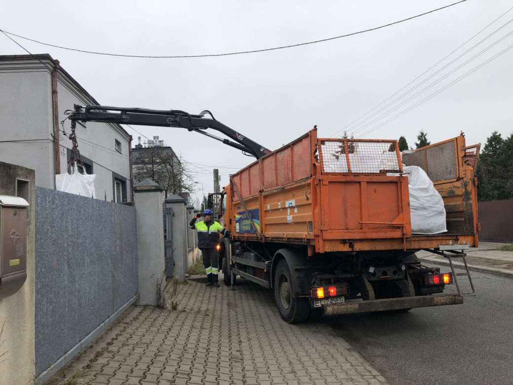 Węgiel od samorządu. Pierwsze dostawy w Łodzi