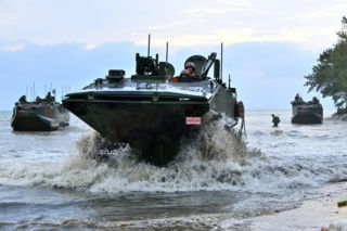 Koniec pacyfistycznej ery? Japonia otwiera się na eksport broni i patrzy na Polskę