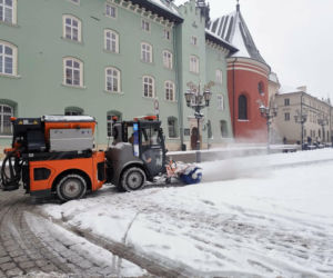 Potężny atak zimy w Krakowie! Śnieg nie odpuści, synoptycy nie mają dobrych informacji