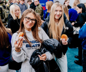 Tłumy młodych ludzi na kampusie. Dzień Otwarty 2025 na Uniwersytecie w Siedlcach za nami