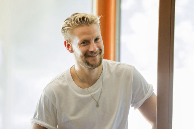 Sebastian Fabijański przeszedł ogromną metamorfozę. Kiedyś twardziel, dziś podbija taneczny parkiet