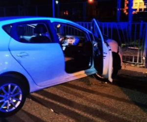 Strzelce Opolskie: Rozbił dwa samochody i uderzył w bariery. Miał dwa promile [ZDJĘCIA]