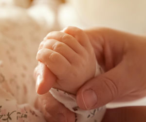 Porzucony noworodek szuka domu. „Nie ma dla niego miejsca”