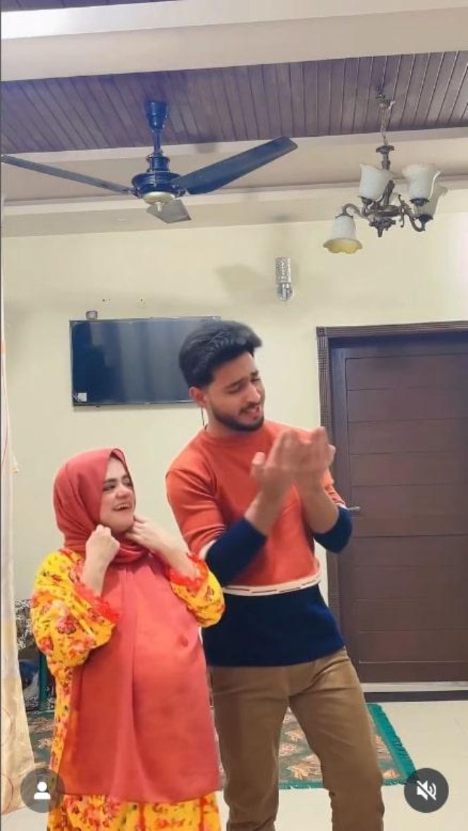 Influencerka nie przeżyła porodu! Bliźnięta uratowane