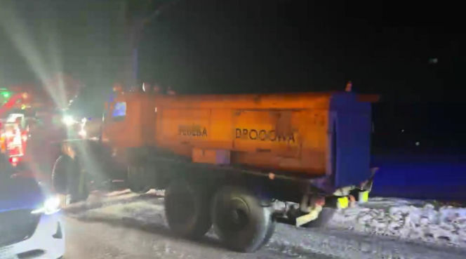 Kolejny atak zimy w Polsce na początku 2026 r. Intensywne opady śniegu na Warmii i Mazurach [ZDJĘCIA].