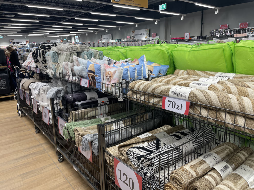 Otwarcie pierwszego w Polsce sklepu Woolworth w centrum handlowym Atut w Krakowie