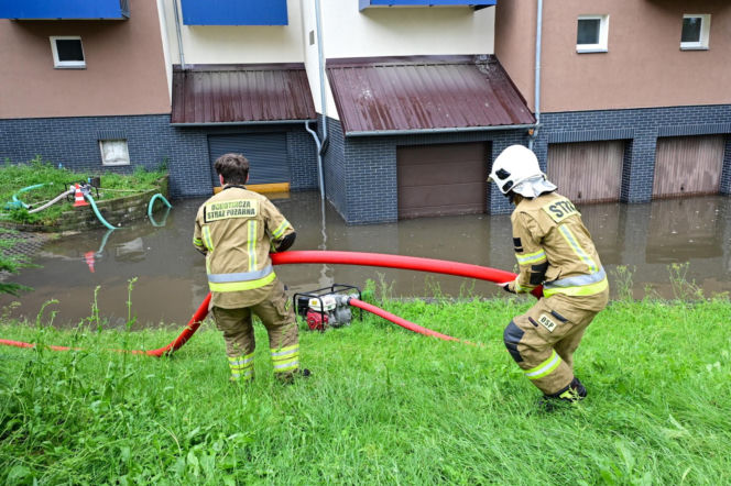 Gryfino. Usuwanie skutów ulewy