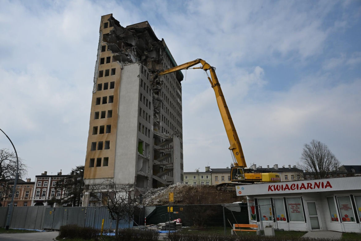 Utrudnienia związane z rozbiórką "Związkowca"