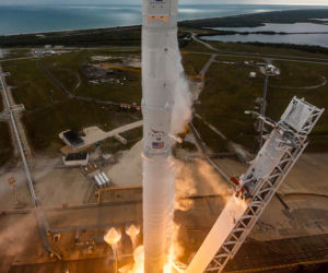 Start rakiety Falcon 9 z przylądka Canaveral