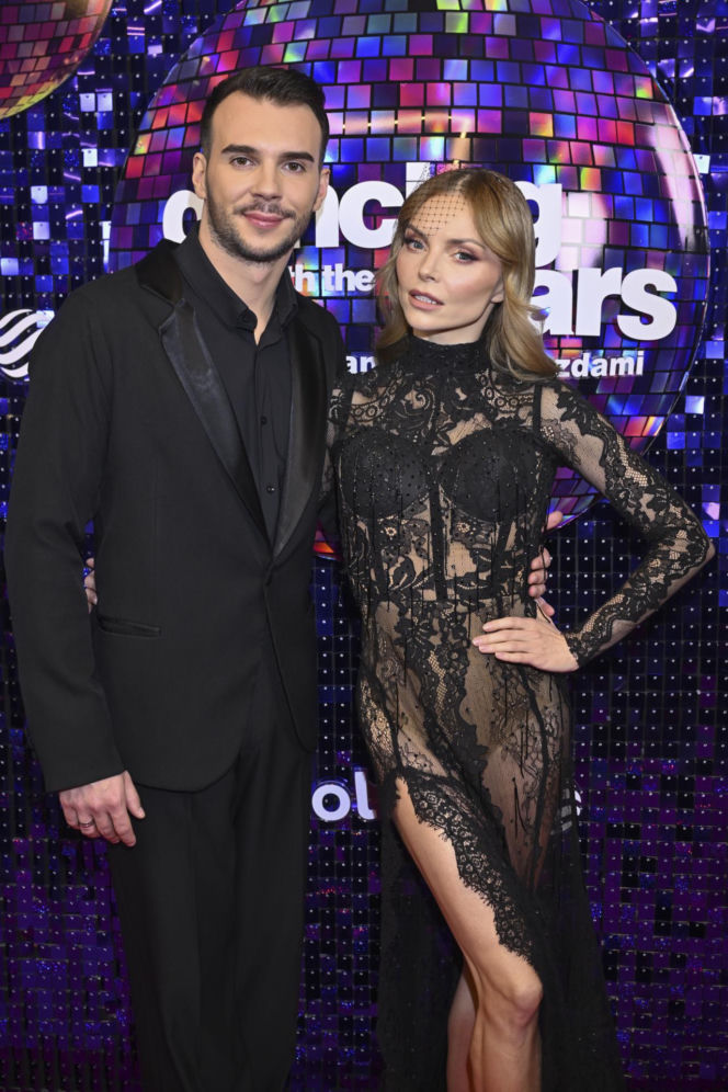 Izabella Miko, Albert Kosiński