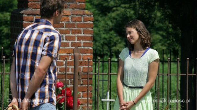 M jak miłość odc. 1026. Marcin Chodakowski (Mikołaj Roznerski), Eryka Buford (Marta Juras)