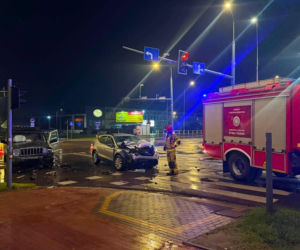 Nocny wypadek w Łomży. Jedna osoba trafiła do szpitala na badania