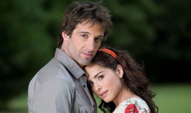 Odmienić los. Danna Garcia (Lola) Segundo Cernadas (Marcelo)