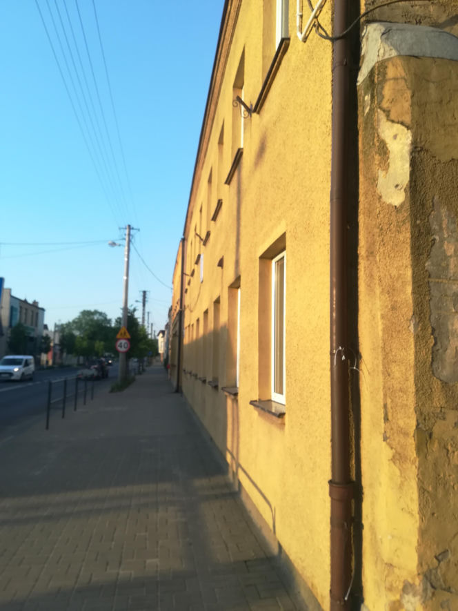 Dwukrotnie otrzymywało prawa miejskie. To jedno z najpiękniejszych miast w Łódzkiem