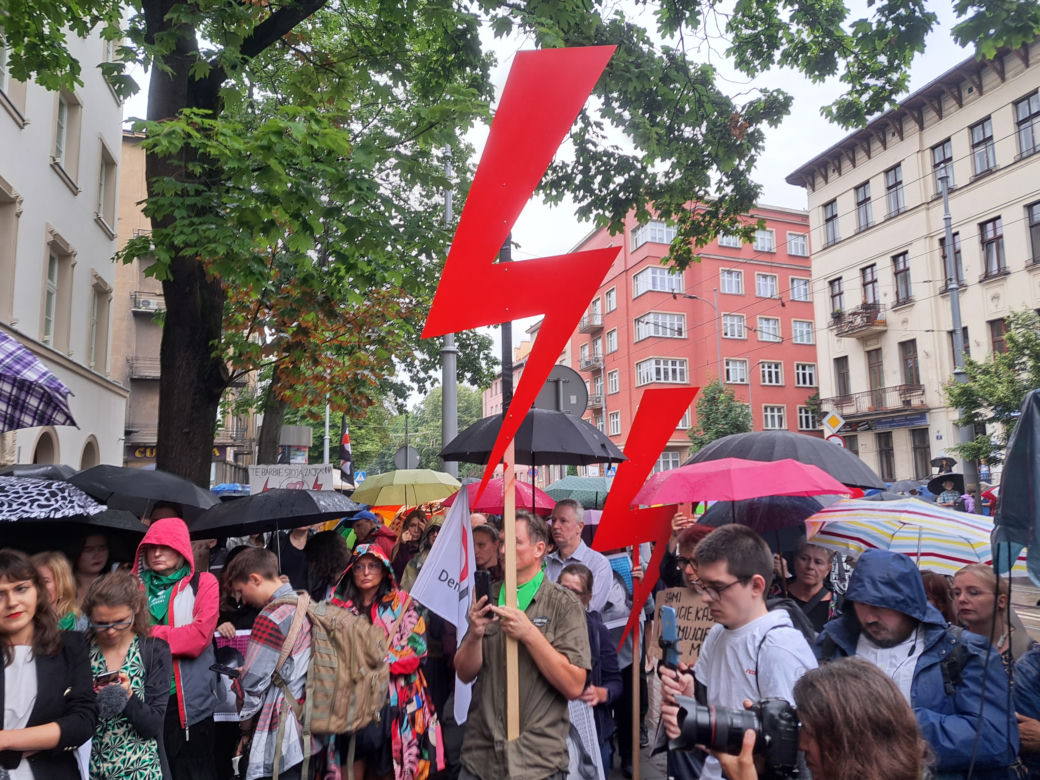 "Nigdy nie będziesz szła sama. Solidarnie z Joanna". Protest w Krakowie
