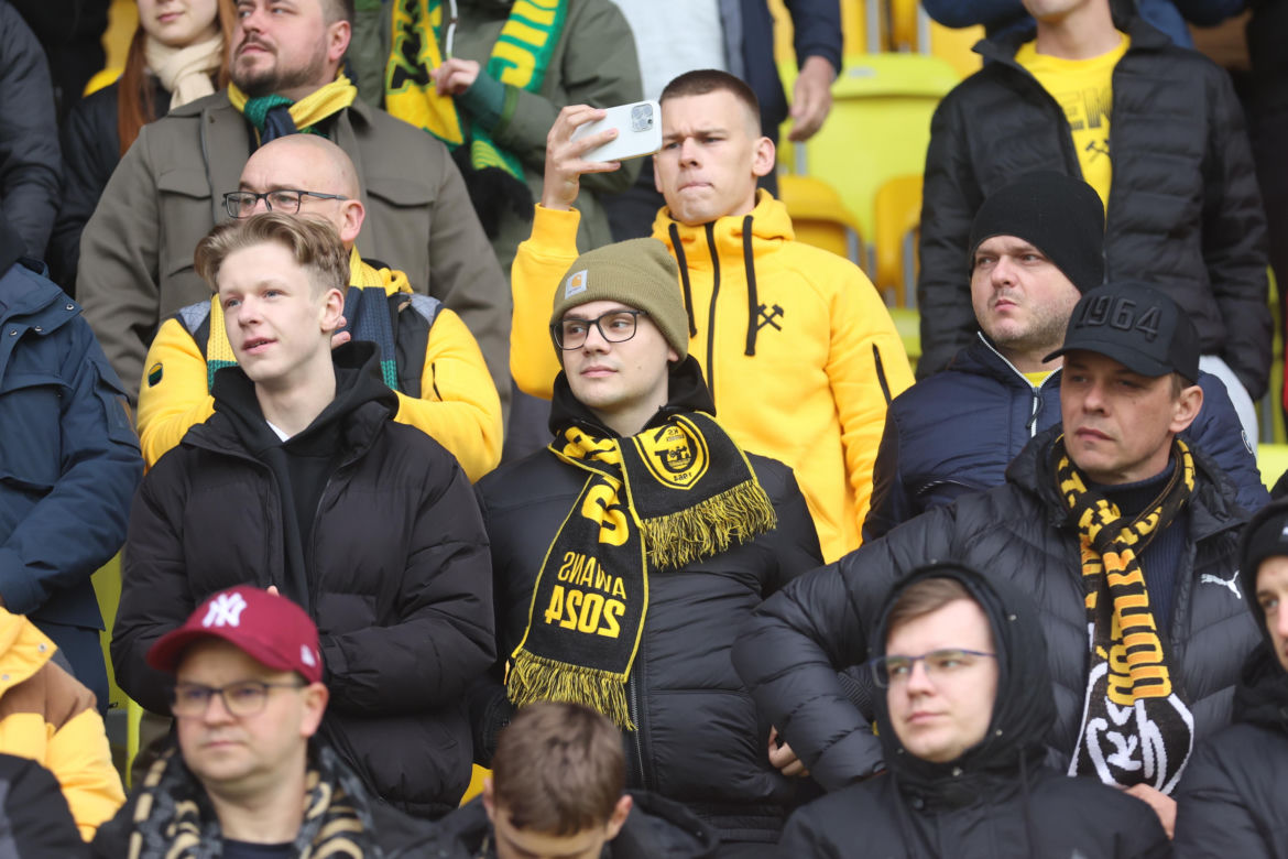 Kibice na meczu GKS Katowice - Lech Poznań
