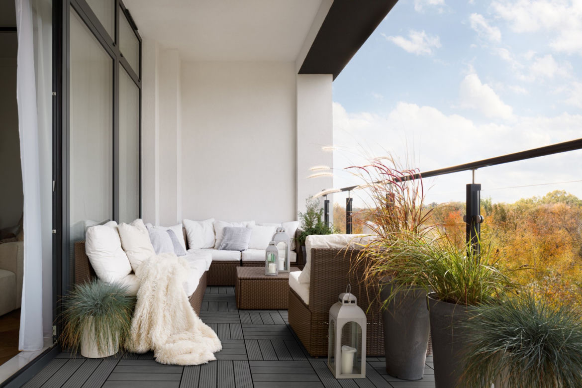 Luksusowy balkon i taras – minimalizm i jakość