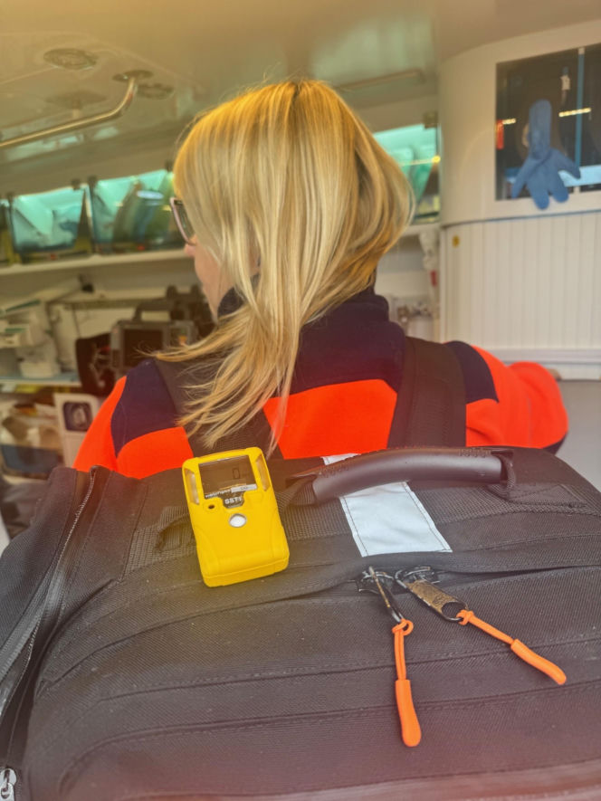 Detektory czadu ratują życie, zarówno pacjentom, jak i nam samym – podkreślają ratownicy medyczni z Prudnika