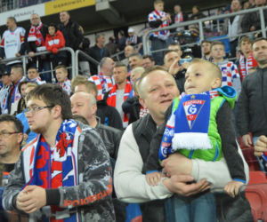 Górnik Zabrze - Arka Gdynia: Nieważny styl, ważne punkty [ZDJĘCIA KIBICÓW]