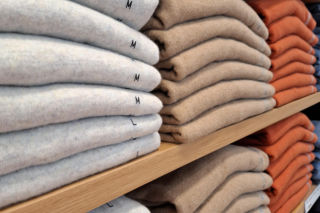 UNIQLO  wprowadza pierwszą, kapsułową kolekcję premium z lnu