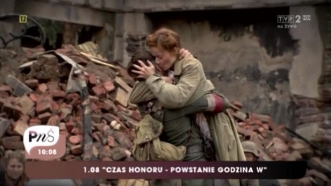 Pytanie na śniadanie na planie 7 sezonu Czasu honoru. Magdalena Różczka, Maciej Zakościelny